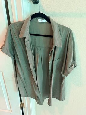 Olive Green Short Sleeve Button-Front Blouse